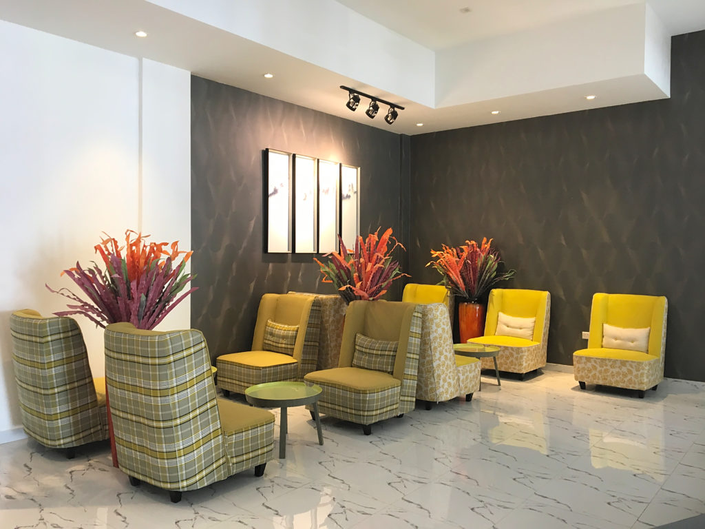 Zaki Hotel Apartments - Sur Ras al Jinz Wadi Shab - Lobby Sitze Sitzbereich